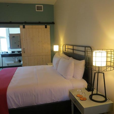 Lone Star Court, By Valencia Hotel Collection (Adults Only) Austin Room photo