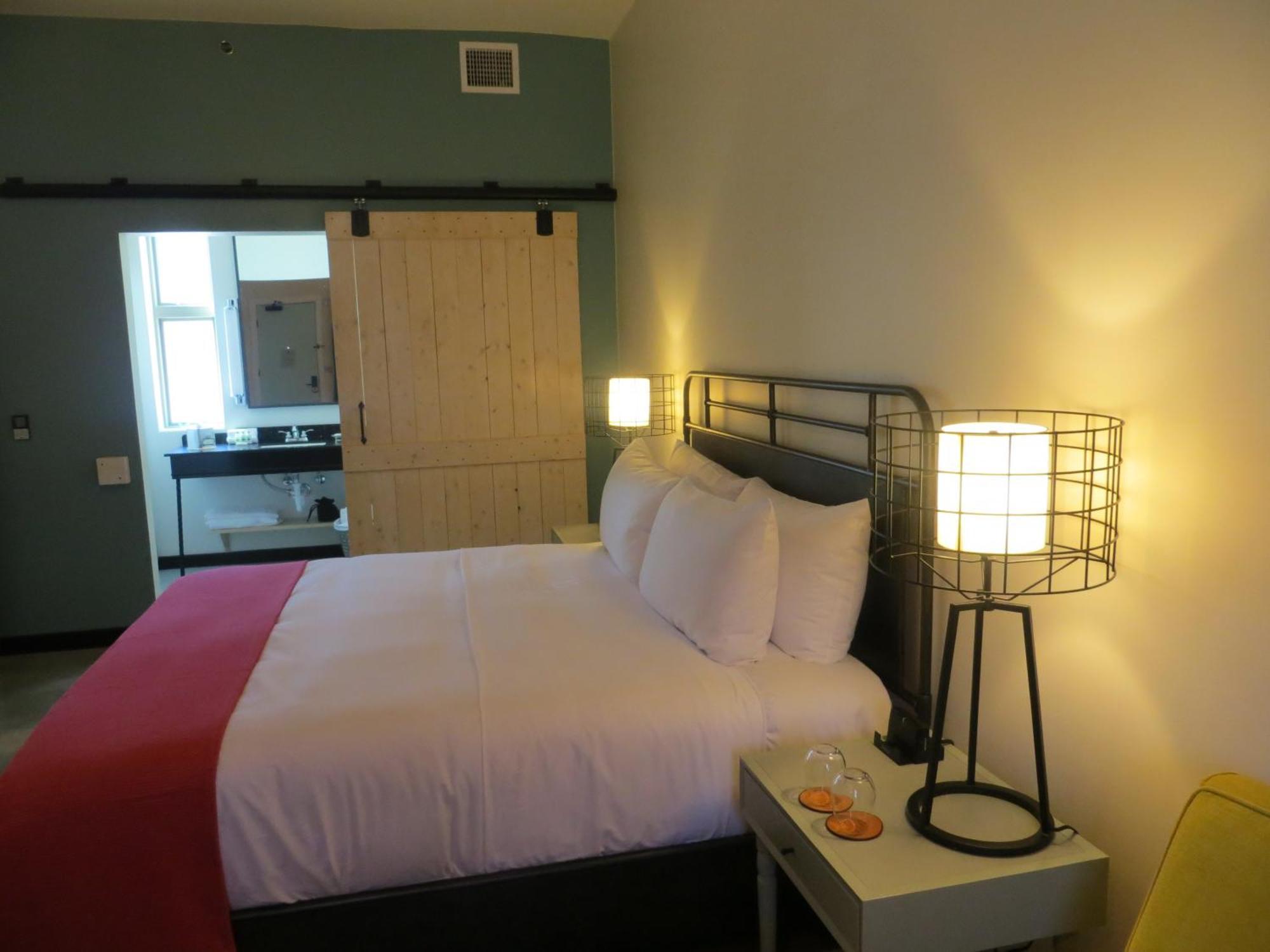 Lone Star Court, By Valencia Hotel Collection (Adults Only) Austin Room photo